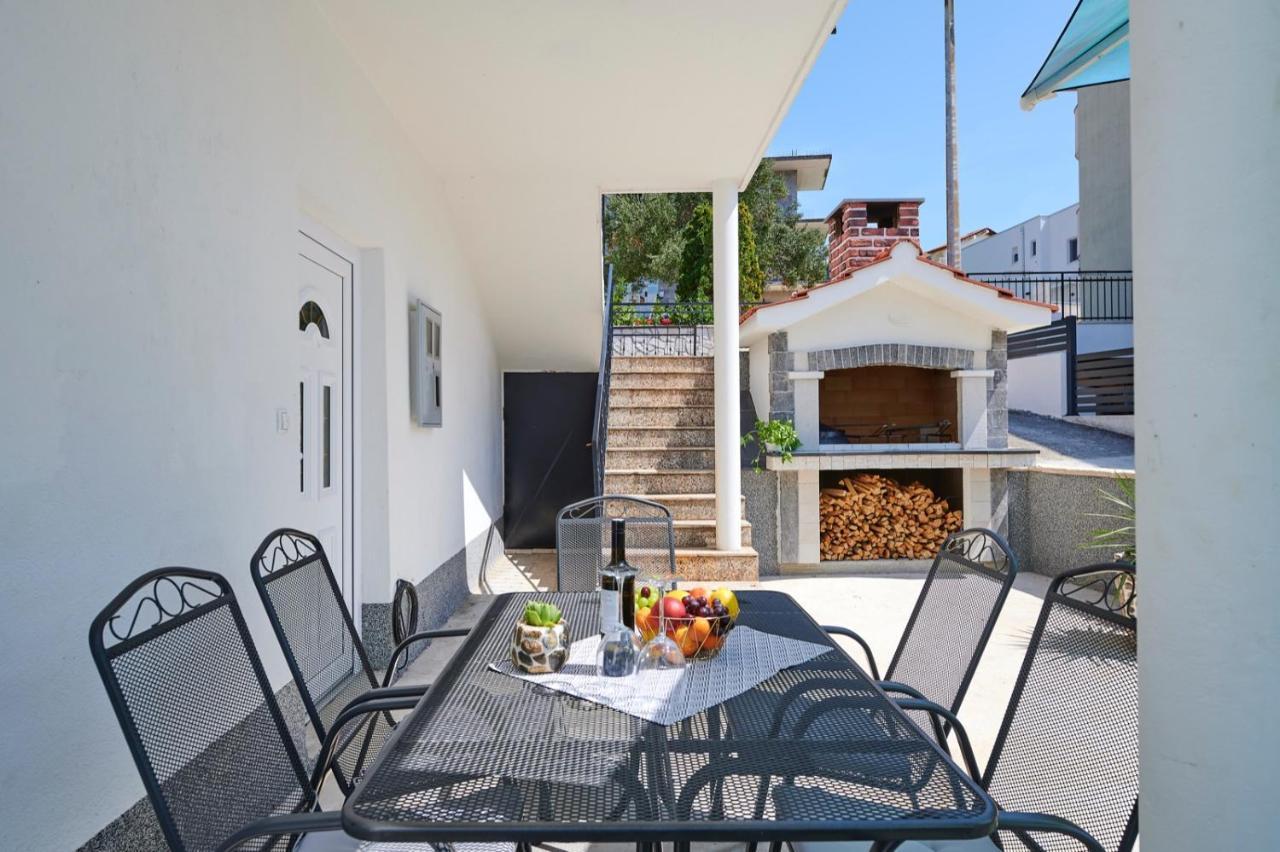 Apartments Marija Trogir Luaran gambar